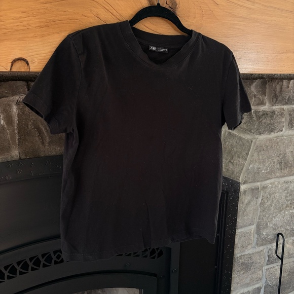 Basic Cotton Black T-Shirt - Picture 1 of 3